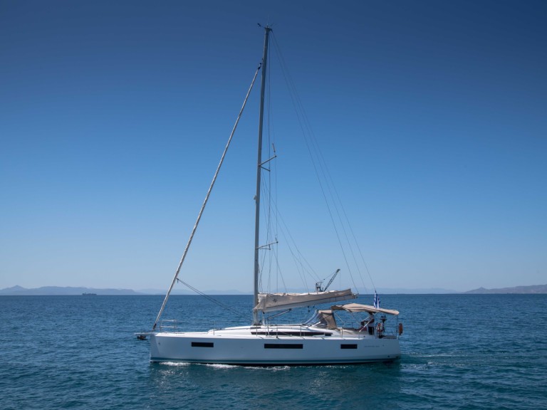 Jeanneau Sun Odyssey 440 charter bareboat or captained in  Alimos