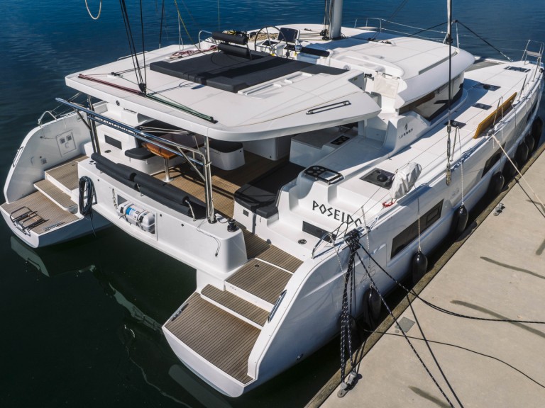 Catamaran for rent Šibenik at the best price