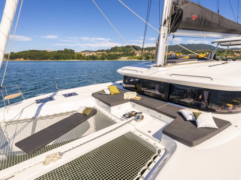 Rent a Lagoon Lagoon 43 Seget Donji