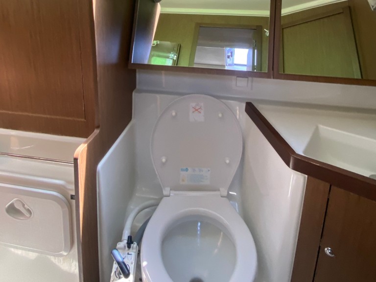 Sailboat rental with or without captain Bénéteau Alimos