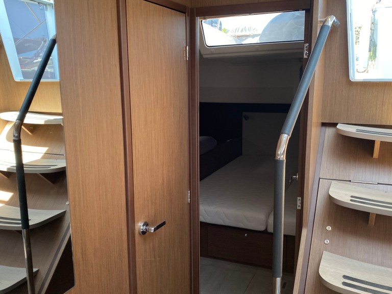 Sailboat rental in Skiathos - Bénéteau Oceanis 51.1 (AC, Gen, Watermaker)