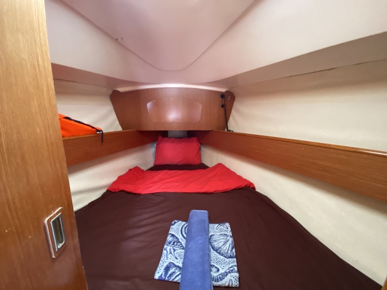 Rent a Jeanneau Sun Odyssey 32 Fethiye