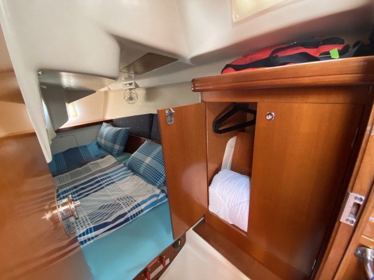 Yacht charter Fethiye cheap Oceanis 323 Clipper