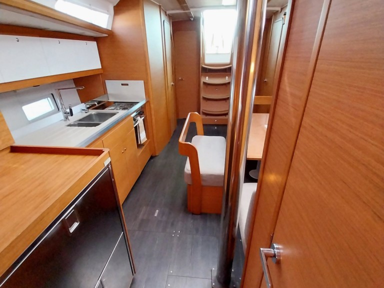 Bareboat Rental Sailboat Dufour with a boat licence