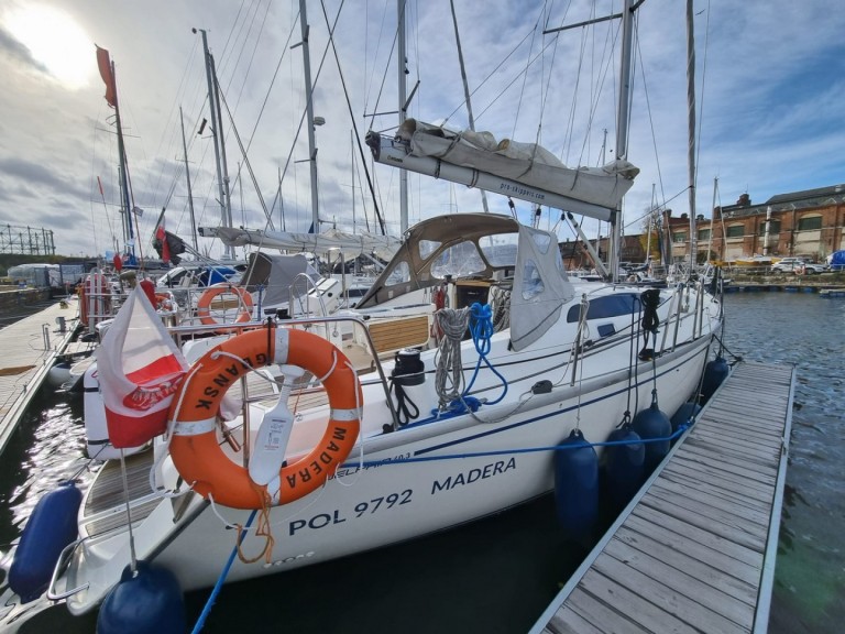 Delphia Delphia 40.3 in Gdańsk on SamBoat