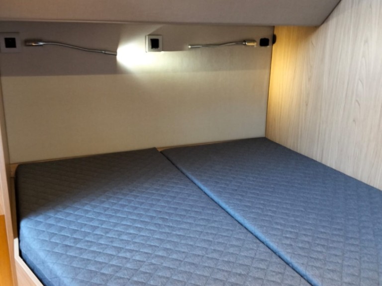 Yacht charter Salerno cheap Bali 5.4