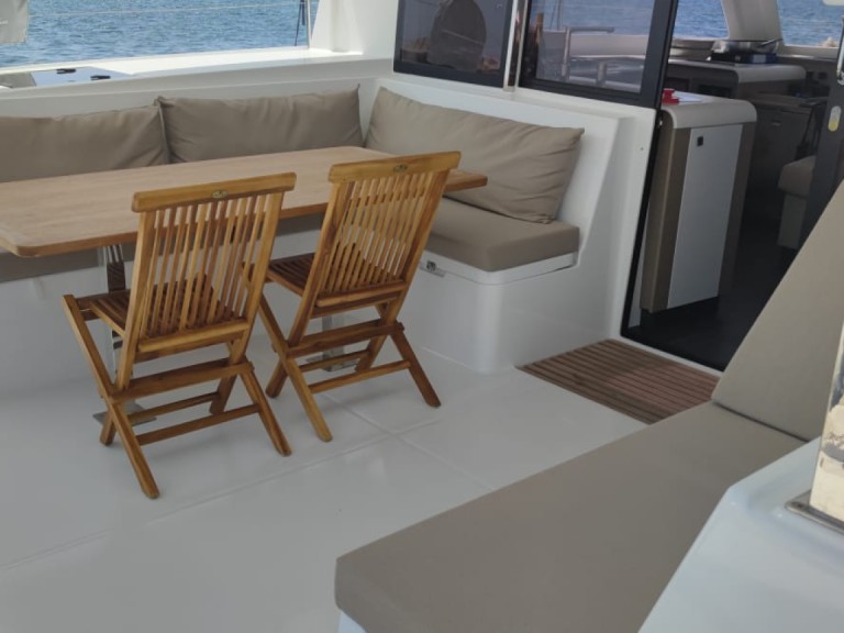 Rent a Fountaine Pajot Fountaine Pajot Isla 40  (Wm-Ac in dinette-Gen-Sol.Pan) Castellammare del Golfo