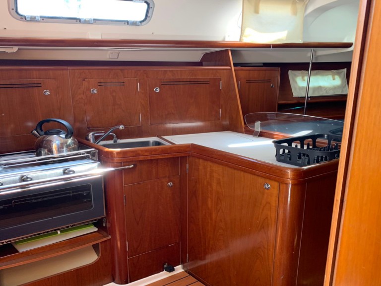 Bénéteau Oceanis 343 charter bareboat or captained in  Skiathos