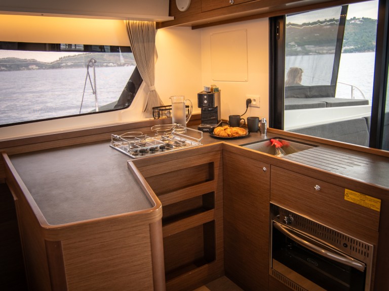 Yacht charter Skiathos cheap Lagoon 42