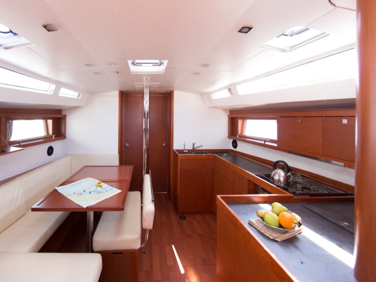 Bénéteau Oceanis 48 in Skiathos on SamBoat