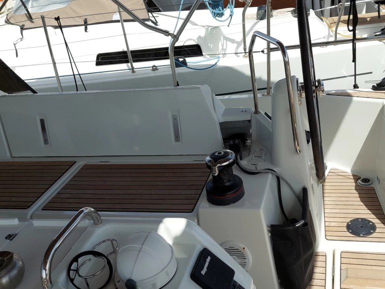 Bareboat Rental Sailboat Jeanneau with a boat licence