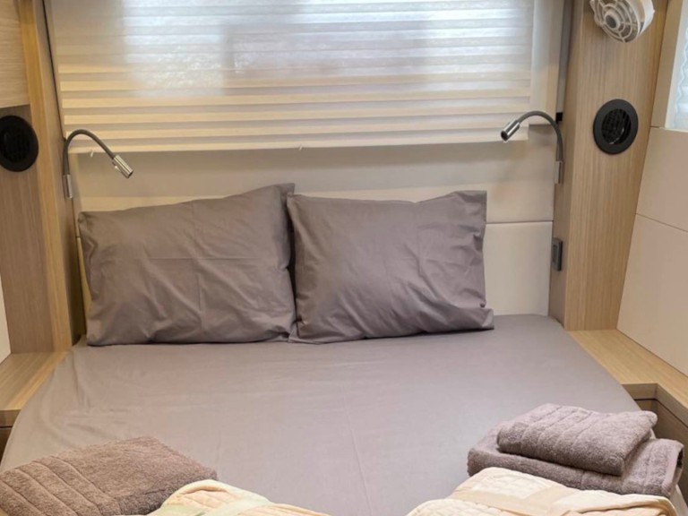 Lagoon Lagoon 51 in Piraeus on SamBoat