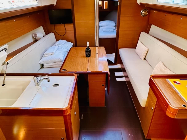 Dufour Dufour 360 Grand Large charter bareboat or captained in  Primošten