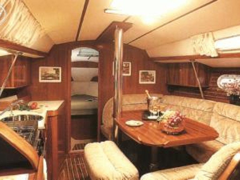 Yacht charter Punta Ala cheap Sun Odyssey 33i