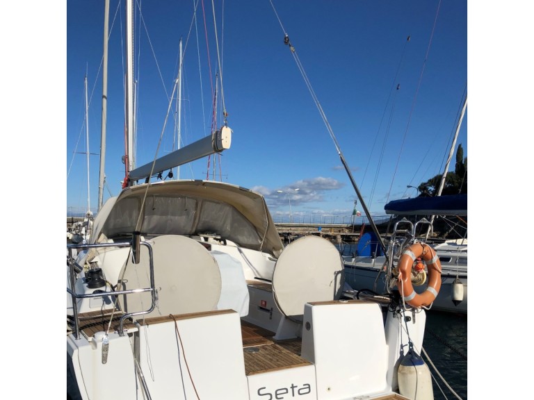 Hanse Hanse 345 charter bareboat or captained in  Punta Ala