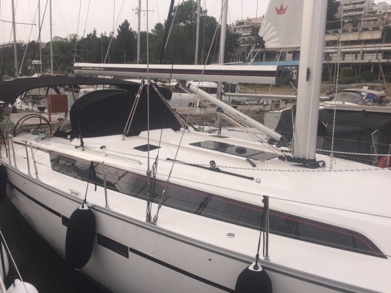 Sailboat rental in Skiathos - Bavaria Cruiser 46