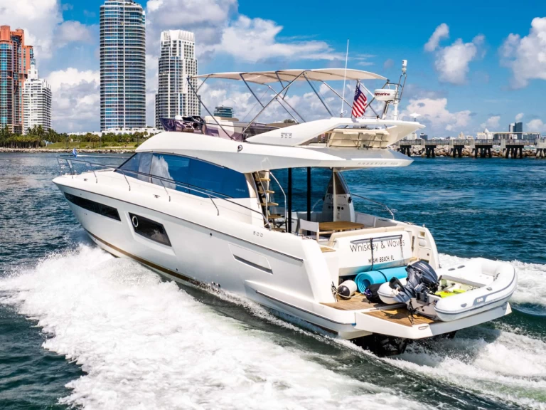Prestige Yachts Whiskey &amp; Waves in Nassau on SamBoat