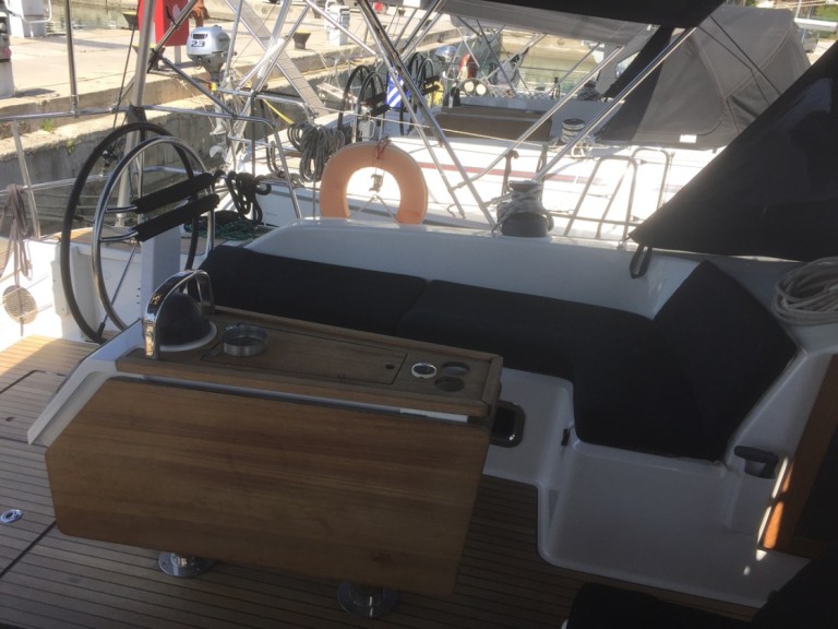 Sailboat rental in Skiathos - Bavaria Cruiser 51