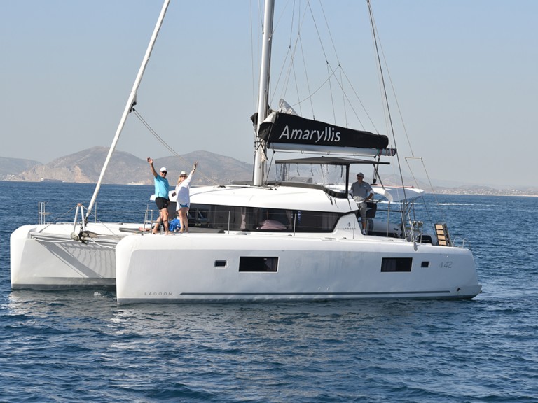 Catamaran rental in Alimos - Lagoon Lagoon 42