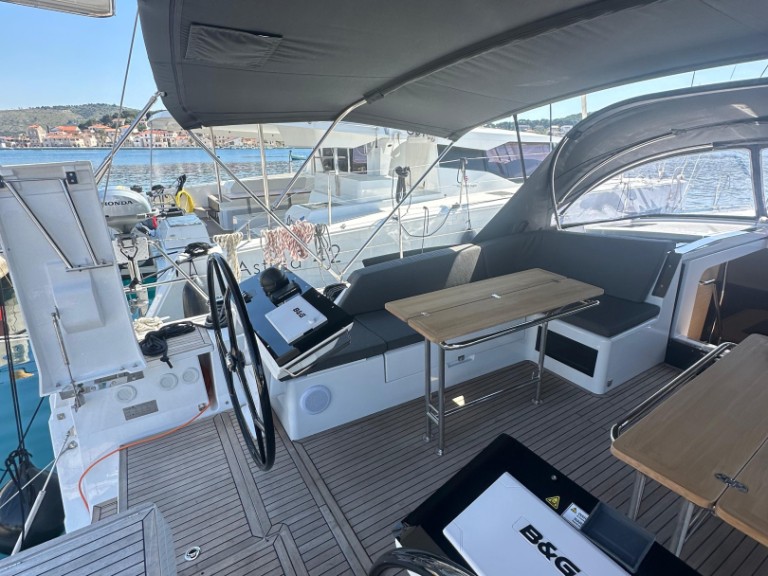 Sailboat rental in Punat - Hanse Hanse 460