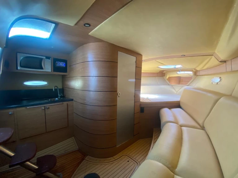 Rent a Dandara 34 feet Armação dos Búzios