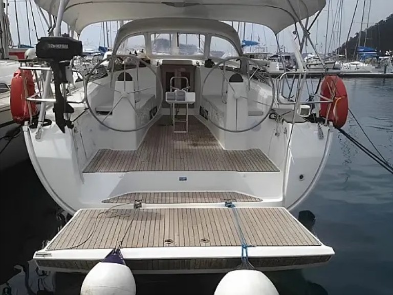 Sailboat for rent Nydri at the best price