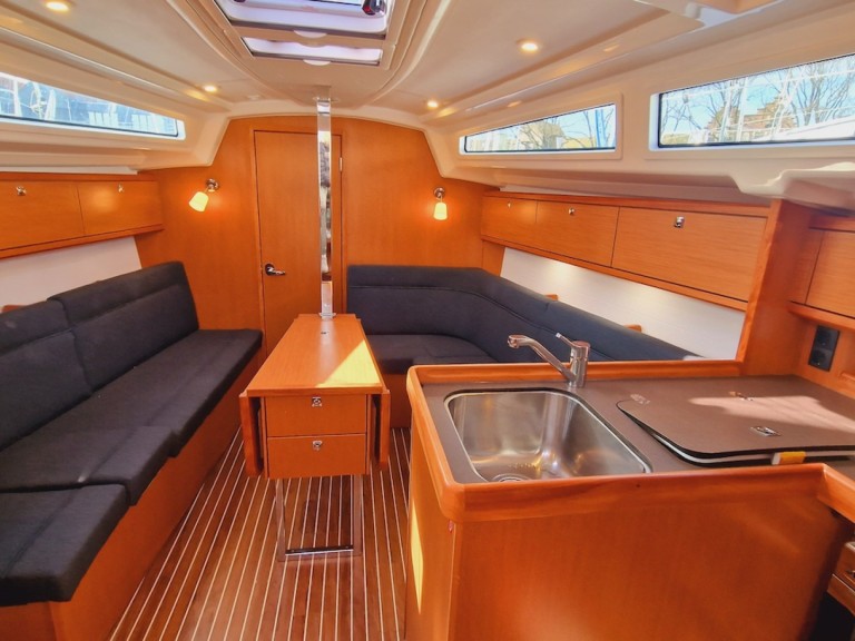 Yacht charter Lemmer cheap Cruiser 34