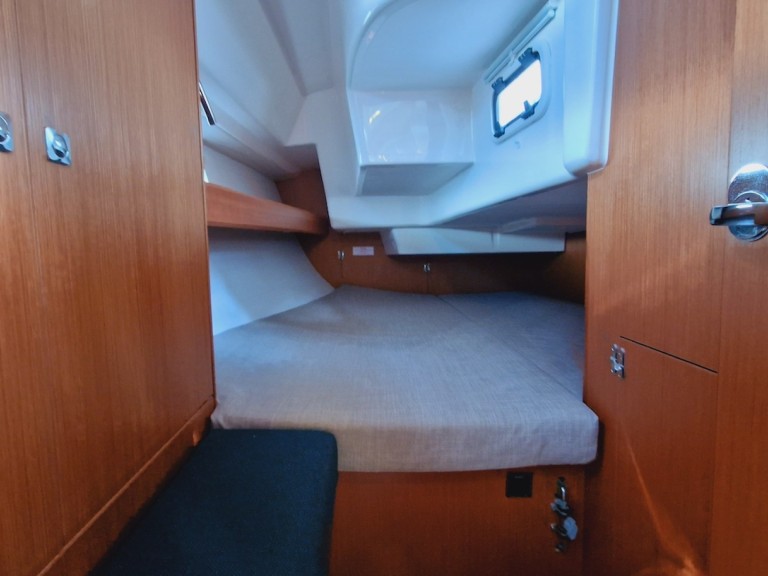 Sailboat rental in Lemmer - Bavaria Cruiser 34