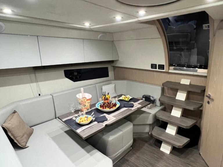 Bareboat Rental Motorboat Sessa Marine with a boat licence