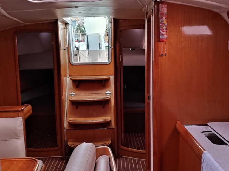 Sailboat rental with or without captain Bavaria Lefkáda