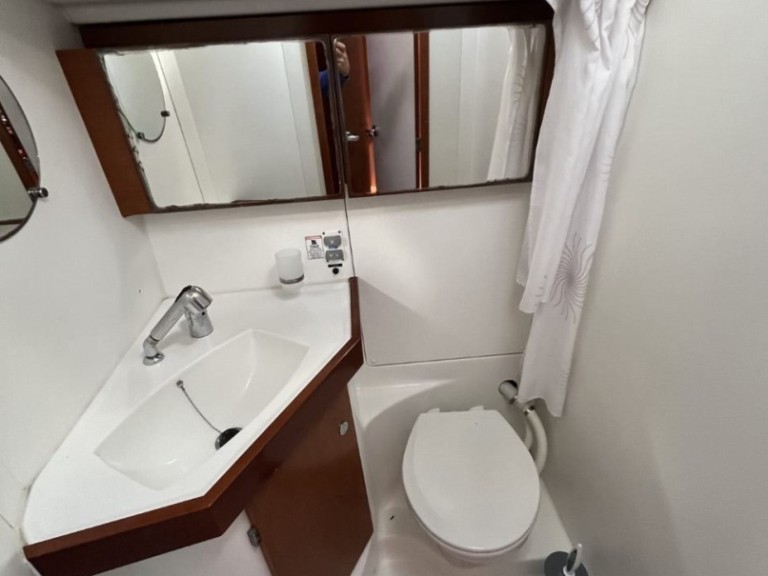 Sailboat rental in Nydri - Bénéteau Oceanis 50 Family