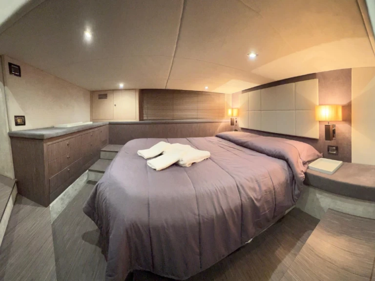 Motorboat rental with or without captain Sessa Marine Salerno