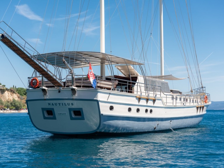 Sailboat rental with or without captain Nautilus Split