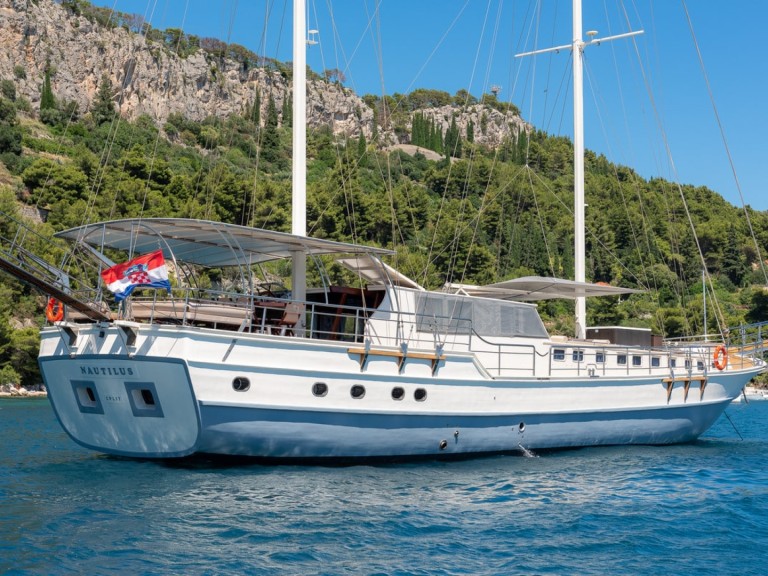 Bareboat Rental Sailboat Nautilus with a boat licence