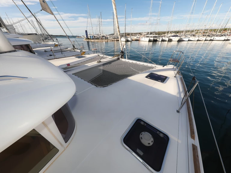 Yacht charter Rogoznica cheap Lagoon 400 S2
