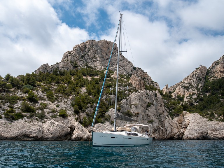 Bareboat Rental Sailboat Bénéteau with a boat licence
