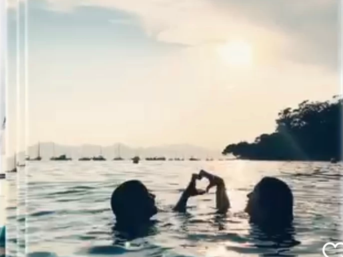 Four Winns Sundowner 285 in Cannes on SamBoat