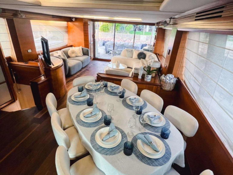 Luxury Yacht rental in Puerto Vallarta - Azimut El Gabo