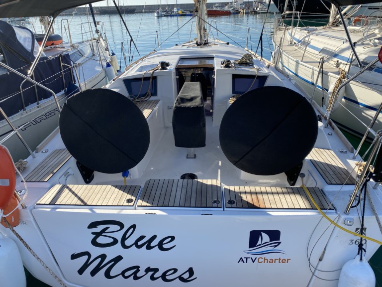 Sailboat for rent Sant Antoni de Portmany at the best price