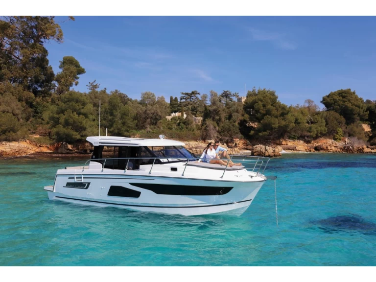 Boat rental Jeanneau Merry Fisher 1095 in Bacoli on Samboat