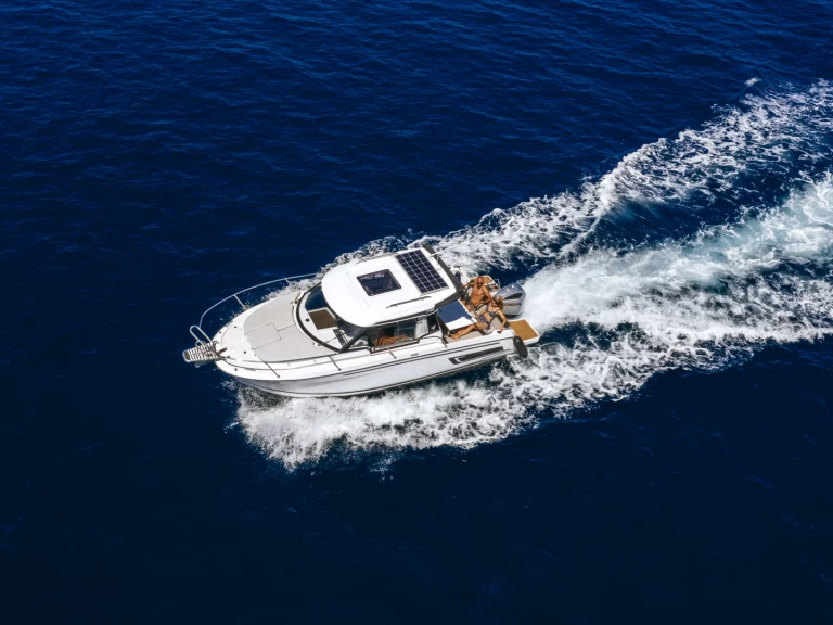 Bareboat Rental Motorboat Jeanneau with a boat licence