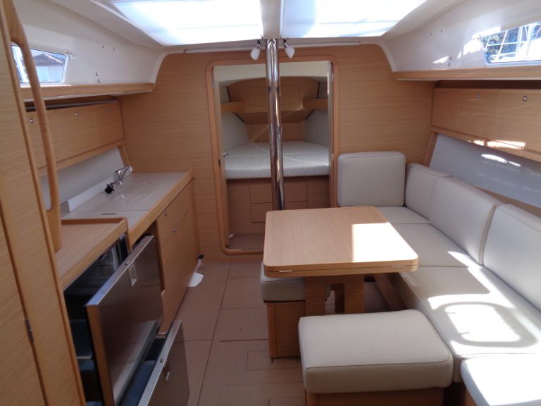 Boat rental Dufour Dufour 382 Grand Large in Bormes-les-Mimosas on Samboat
