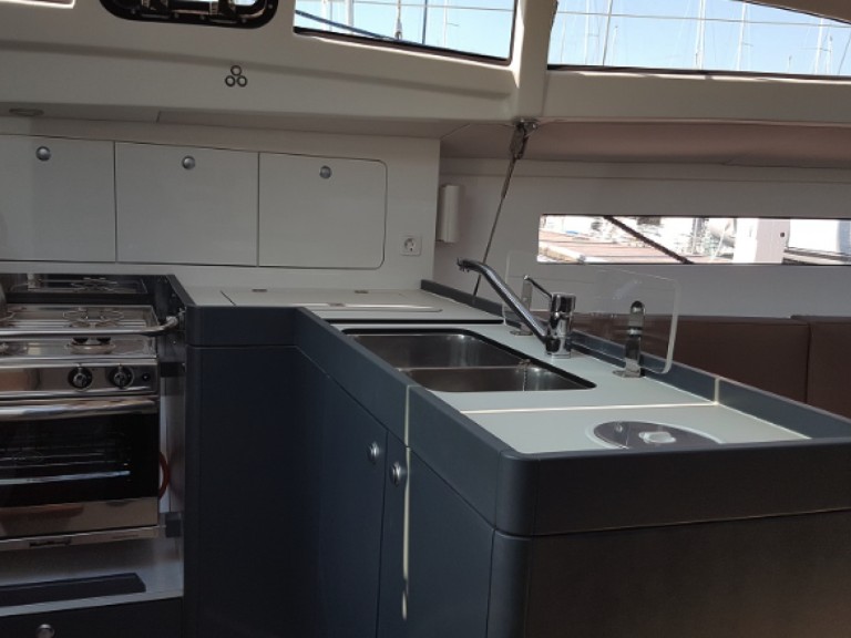 Sailboat rental with or without captain  Port-Haliguen
