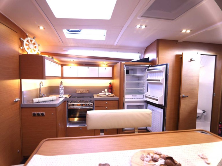 Dufour Dufour 470 in Marsala on SamBoat