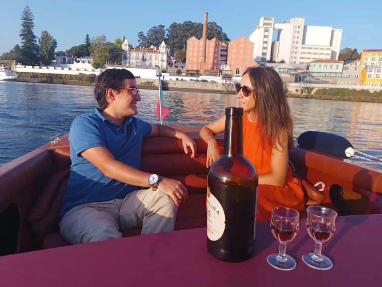 Rent a Riva Riviera 16 Porto