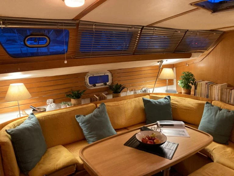 Sailboat rental in La Rochelle - Kirie Feeling 346