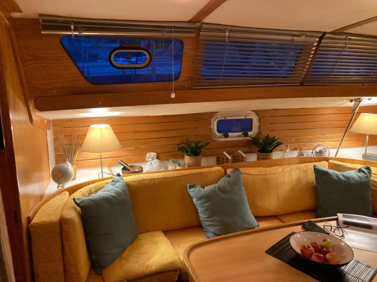 Sailboat rental in La Rochelle - Kirie Feeling 346