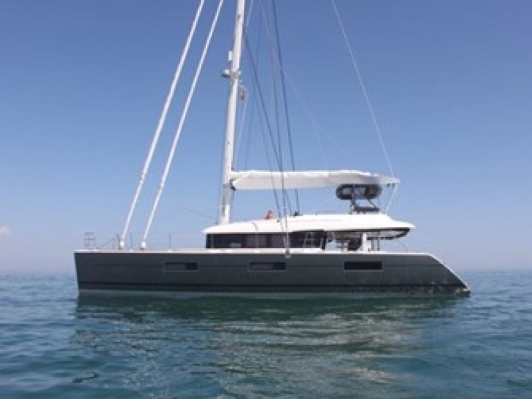 Catamaran for rent Playa de Talamanca at the best price