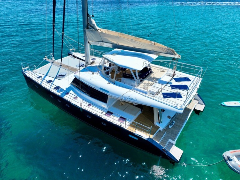 Yacht charter Playa de Talamanca cheap Sunreef 620