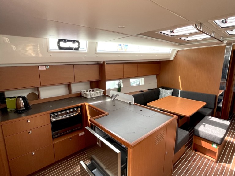 Bavaria Bavaria C50 Holiday - 5 cab. charter bareboat or captained in  Kaštela